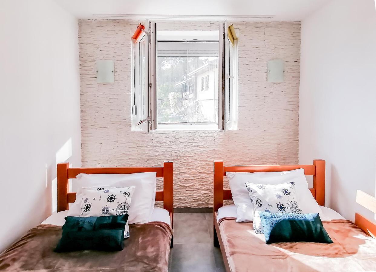 Apartments Siesta Tivat Zewnętrze zdjęcie
