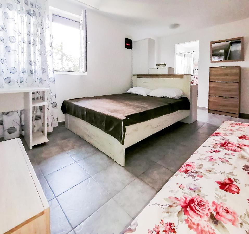 Apartments Siesta Tivat Zewnętrze zdjęcie